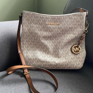 Michael Kors Crossbody Bag